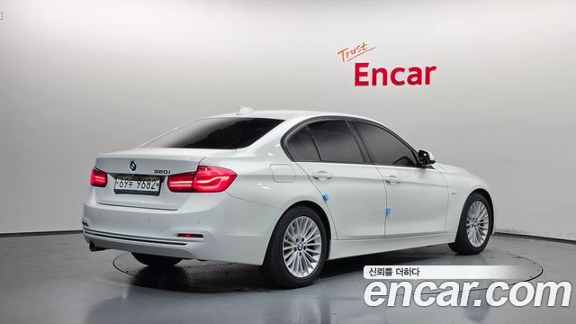 BMW 3-Series 2018 — photo 2