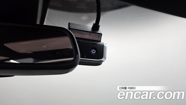 BMW 3-Series 2018 — photo 25
