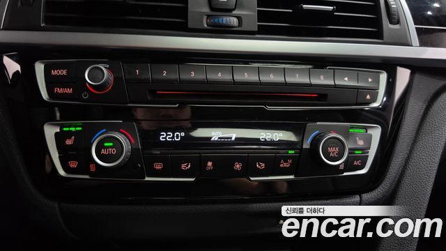 BMW 3-Series 2018 — photo 33