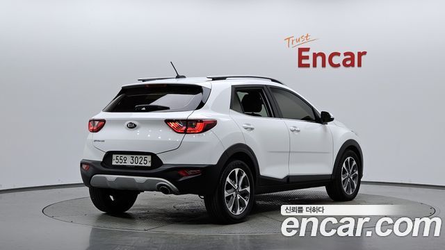 Kia Stonic 2018 — photo 2