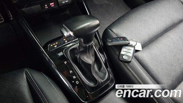 Kia Stonic 2018 — photo 12