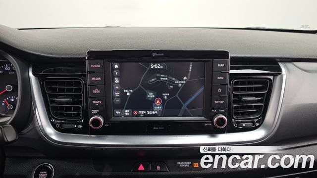 Kia Stonic 2018 — photo 20
