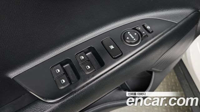 Kia Stonic 2018 — photo 26
