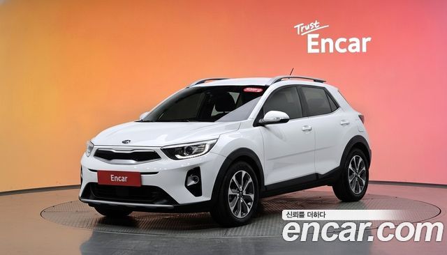 Kia Stonic 2018 — photo 1