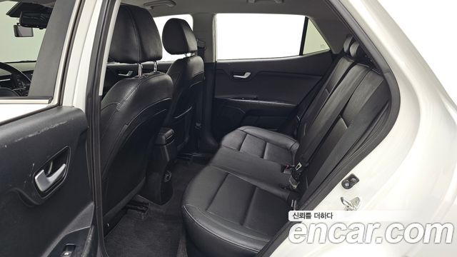 Kia Stonic 2018 — photo 16