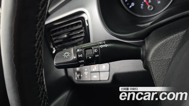 Kia Stonic 2018 — photo 28