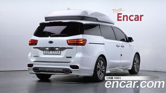 Kia Canival 2019 — photo 2
