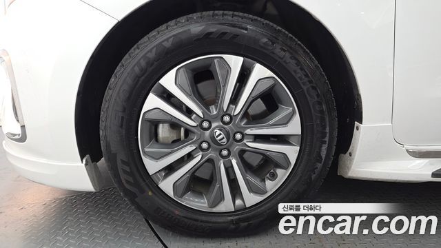 Kia Canival 2019 — photo 5