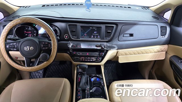 Kia Canival 2019 — photo 10