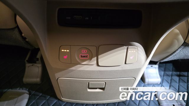 Kia Canival 2019 — photo 23