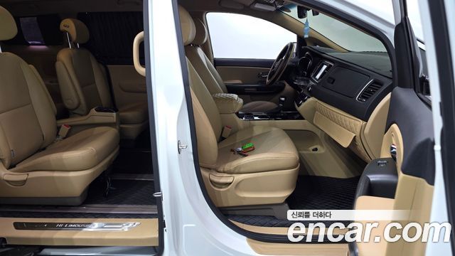 Kia Canival 2019 — photo 16