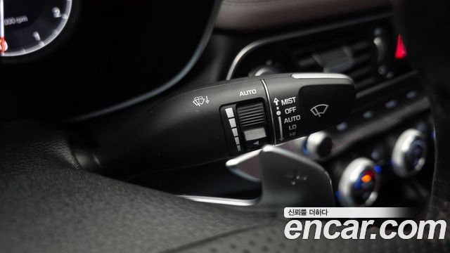 Genesis G70 2021 — photo 25