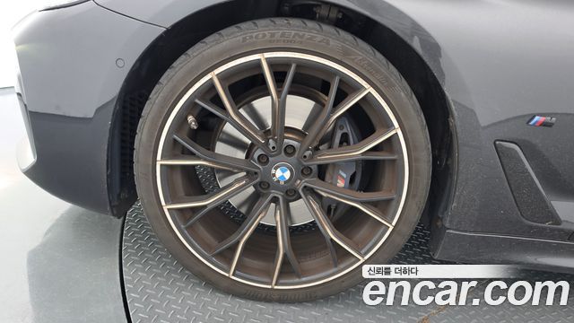BMW 5-Series 2021 — photo 5