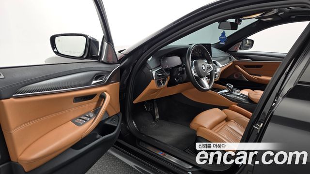 BMW 5-Series 2021 — photo 10