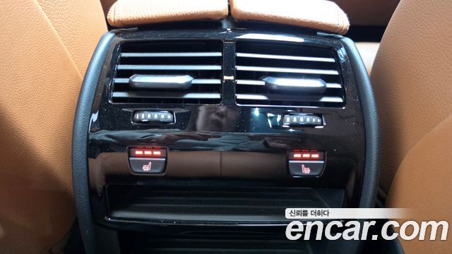 BMW 5-Series 2021 — photo 20