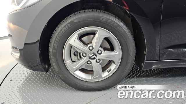 Hyundai AVANTE 2016 — photo 5