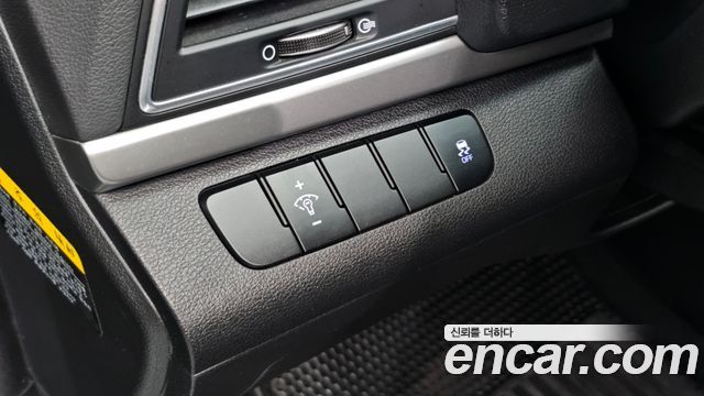 Hyundai AVANTE 2016 — photo 24