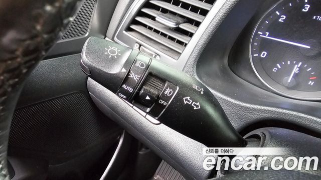 Hyundai AVANTE 2016 — photo 26