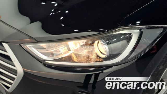 Hyundai AVANTE 2016 — photo 8