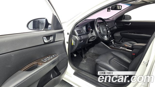 Kia K5 2018 — photo 10