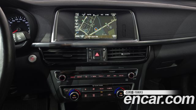 Kia K5 2018 — photo 13