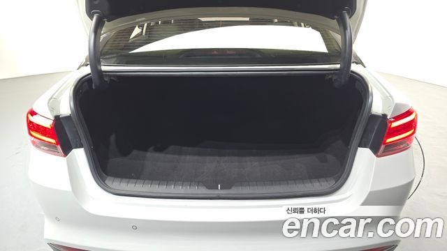 Kia K5 2018 — photo 19