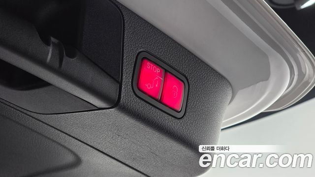 Mercedes-Benz GLB-Class 2021 — photo 17