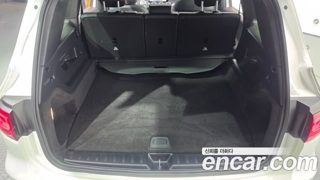 Mercedes-Benz GLB-Class 2021 — photo 20