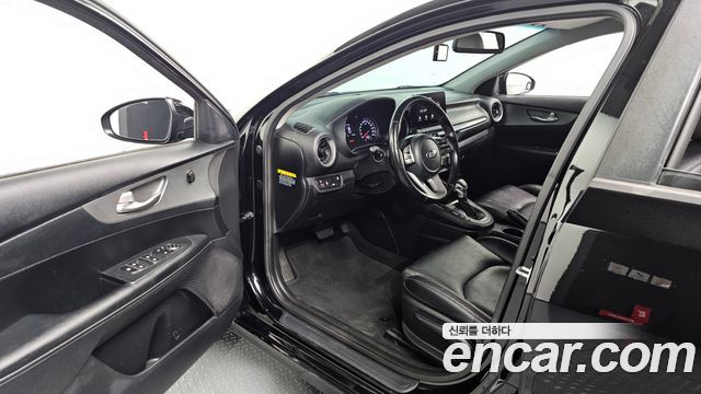 Kia K3 2019 — photo 13