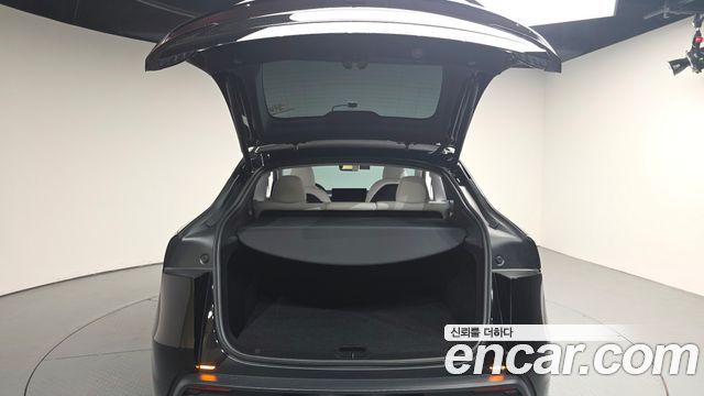 Tesla Model Y 2025 — photo 26
