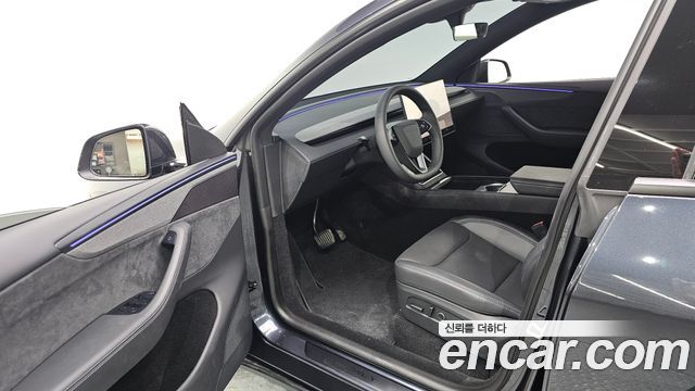 Tesla Model Y 2026 — photo 10