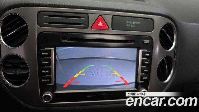 Volkswagen Tiguan 2011 — photo 15