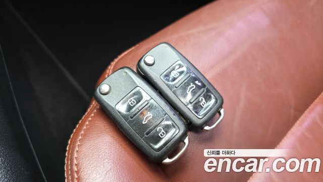 Volkswagen Tiguan 2011 — photo 18