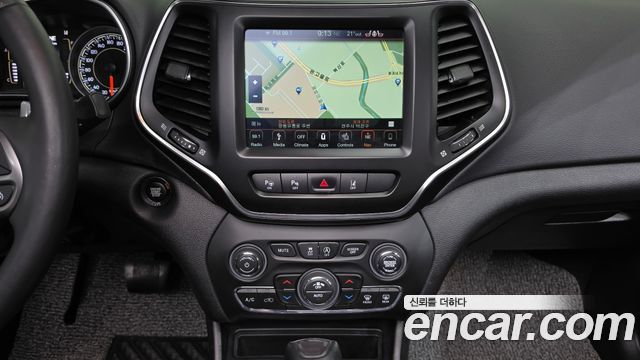 Jeep Cherokee 2019 — photo 14