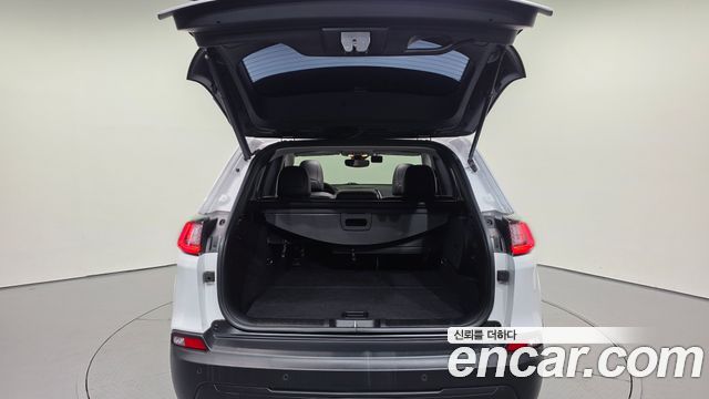 Jeep Cherokee 2019 — photo 19