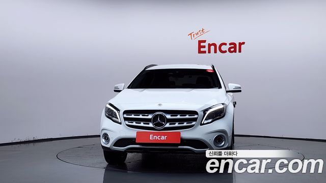 Mercedes-Benz GLA-Class 2019 — photo 3