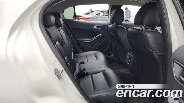 Mercedes-Benz GLA-Class 2019 — photo 17
