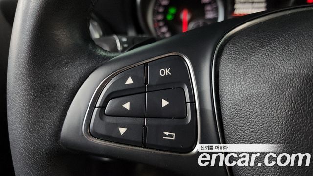 Mercedes-Benz GLA-Class 2019 — photo 21