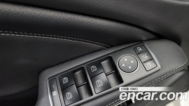 Mercedes-Benz GLA-Class 2019 — photo 26