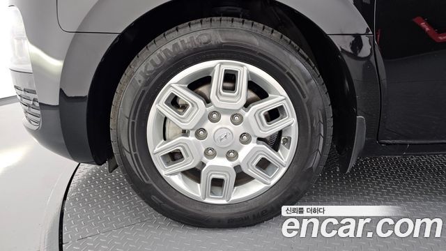 Hyundai Staria 2023 — photo 5