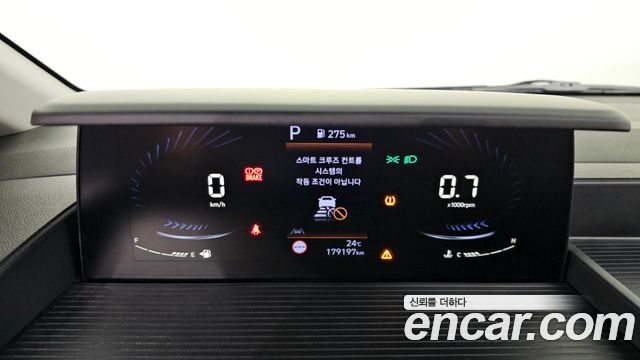 Hyundai Staria 2023 — photo 11