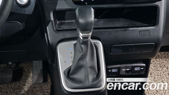 Hyundai Staria 2023 — photo 12