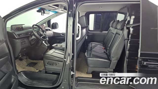 Hyundai Staria 2023 — photo 13