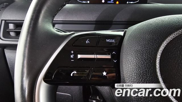 Hyundai Staria 2023 — photo 24
