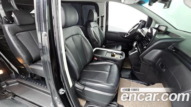 Hyundai Staria 2023 — photo 26