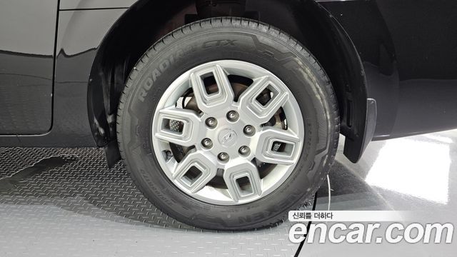 Hyundai Staria 2023 — photo 7
