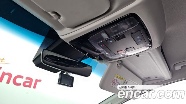 Hyundai Staria 2023 — photo 27
