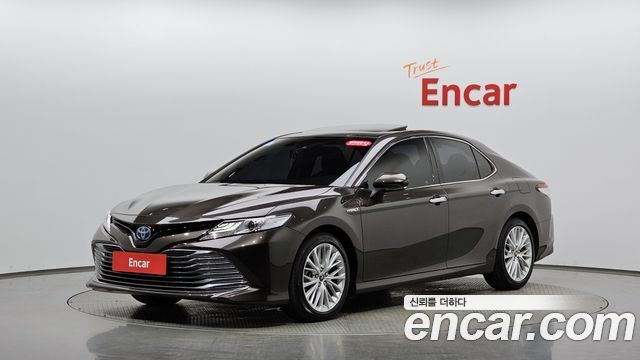 Toyota Camry 2018 — photo 35