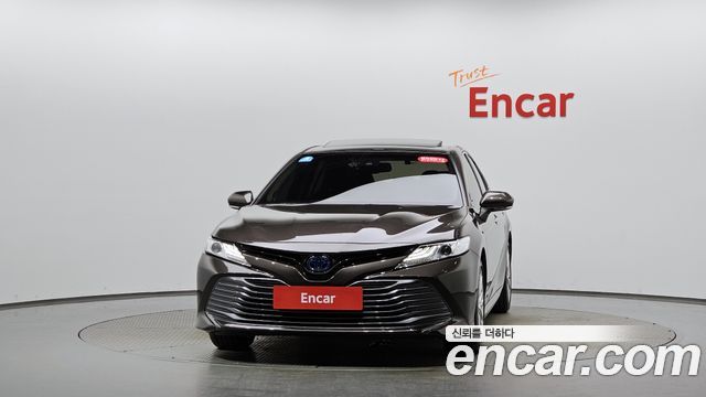 Toyota Camry 2018 — photo 3