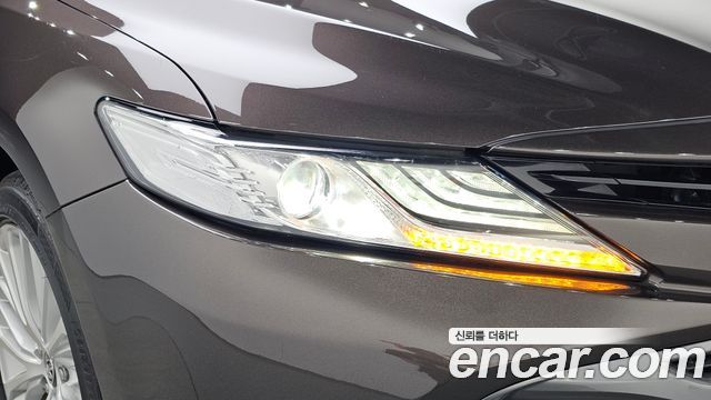 Toyota Camry 2018 — photo 8